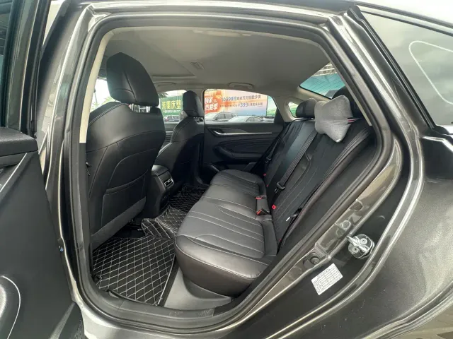 Changan Eado — Фото автомобиля 8