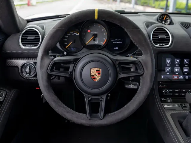 Porsche 718 — Фото автомобиля 12