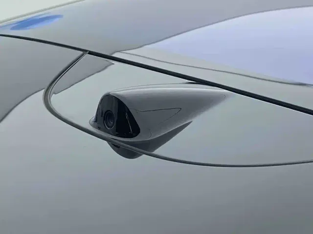 Xiaomi SU7 — Фото автомобиля 17