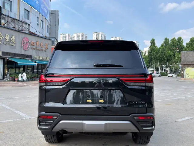 Lexus LX — Фото автомобиля 8