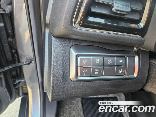 KG_Mobility_Ssangyong TIBOLI Very New Tivoli Бензин 1.5 2WD — Фото автомобиля 17
