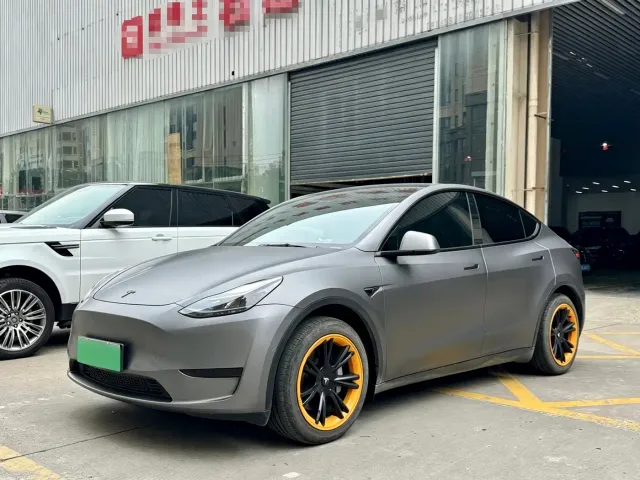 Фотография автомобиля — Tesla Model Y