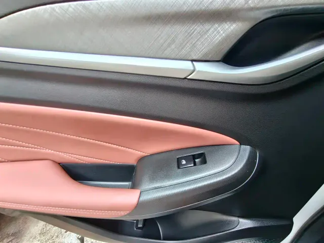 Changan Eado — Фото автомобиля 12