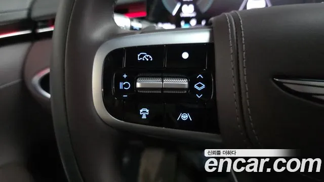 Genesis GV70 — Фото автомобиля 24