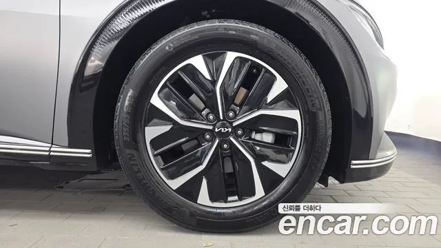 Kia EV6 — Фото автомобиля 6