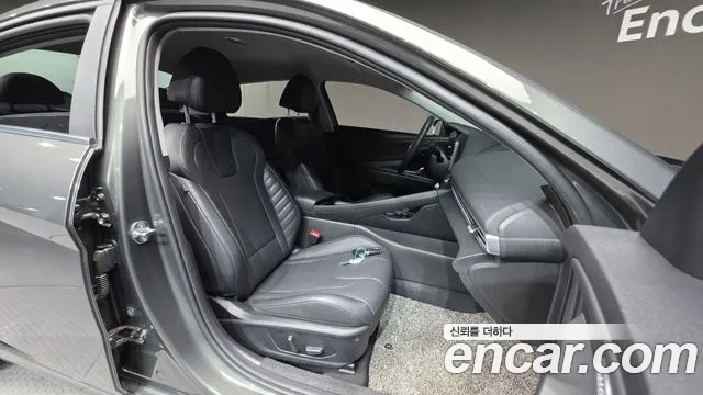 Hyundai AVANTE Avante (CN7) — Фото автомобиля 24