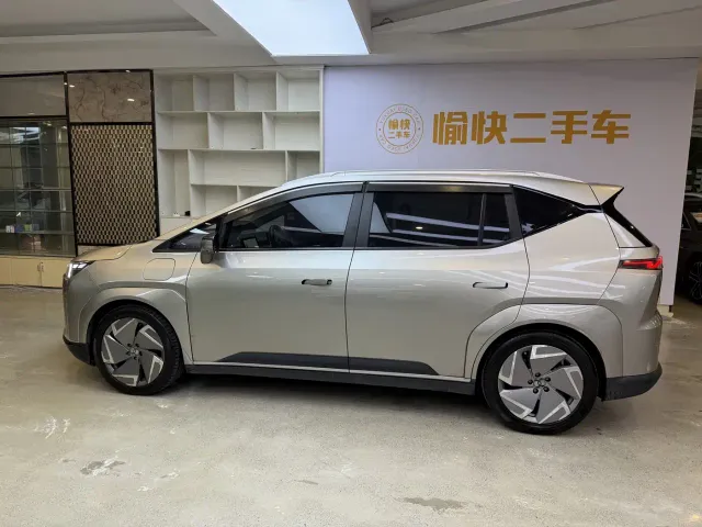 Hycan Auto Hycan Z03 2022 Model 510km Trendy Cool Edition 135kW 63.98kWh — Фото автомобиля 4