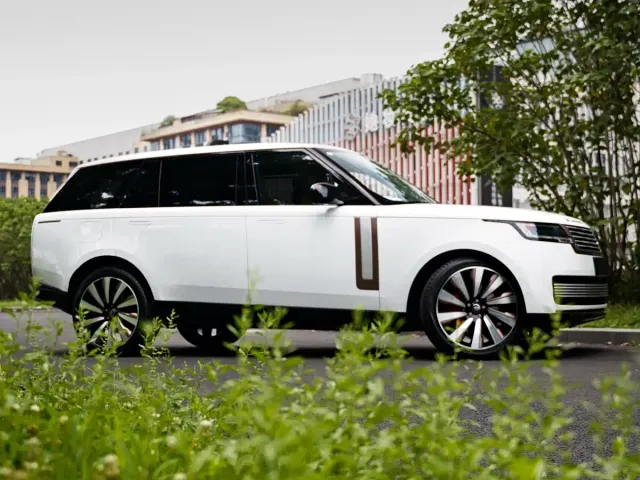 Land Rover Range Rover — Фото автомобиля 2