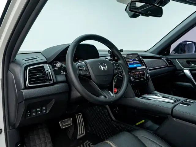 Honda UR-V — Фото автомобиля 11