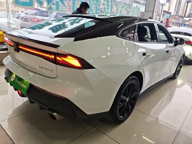 Changan UNI-V — Фото автомобиля 6