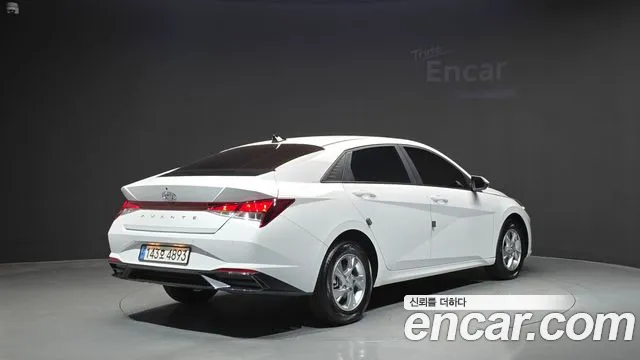 Hyundai Avante — Фото автомобиля 2