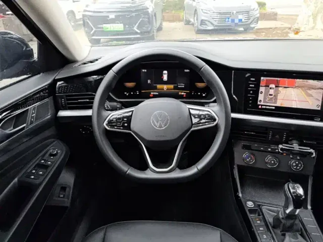 Volkswagen Passat — Фото автомобиля 10
