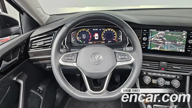 Volkswagen Jetta — Фото автомобиля 12