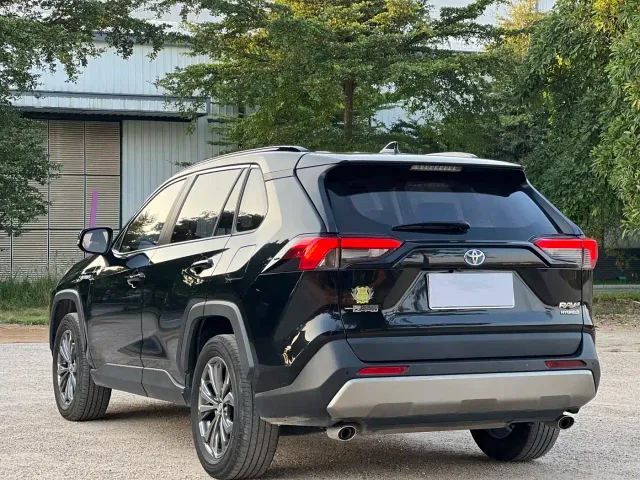 Toyota RAV4 — Фото автомобиля 15