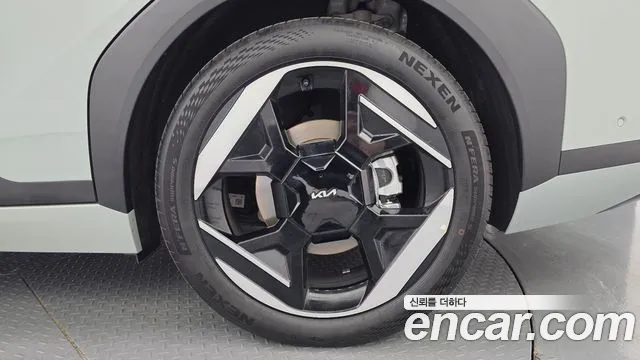 Kia EV4 — Фото автомобиля 21