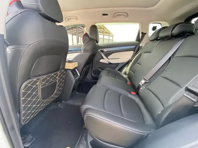 Geely Boyue — Фото автомобиля 8