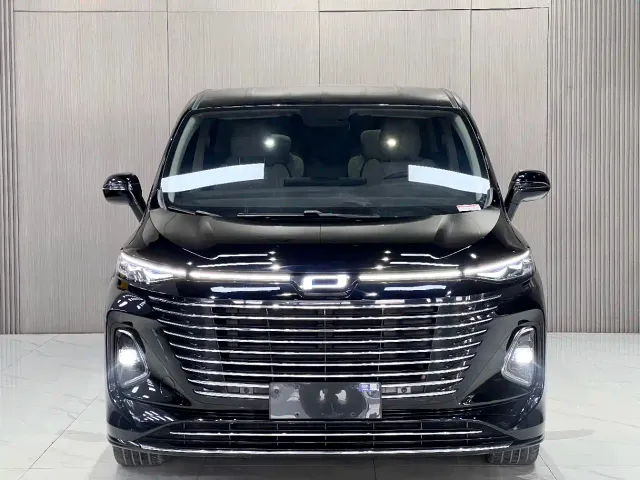 Bestune Besturn M9 — Фото автомобиля 2