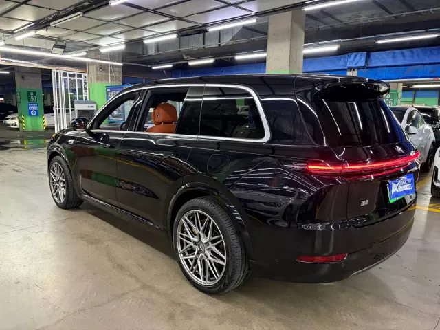 Li Auto L9 — Фото автомобиля 6
