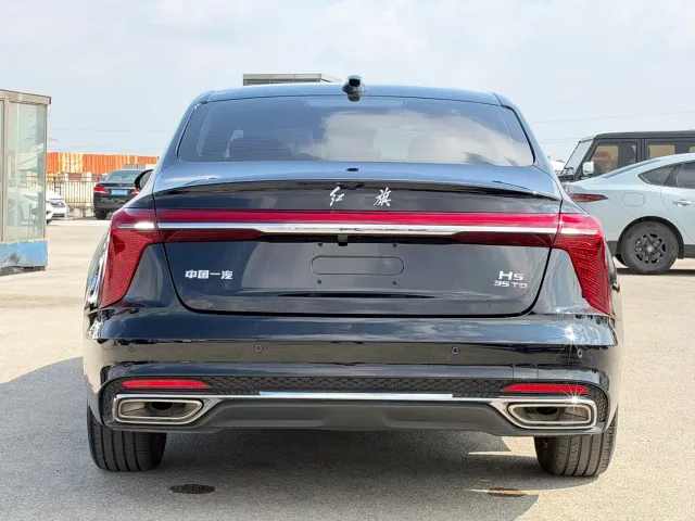 Hongqi H5 — Фото автомобиля 5