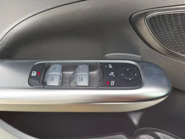 Mercedes-Benz C-Class — Фото автомобиля 17