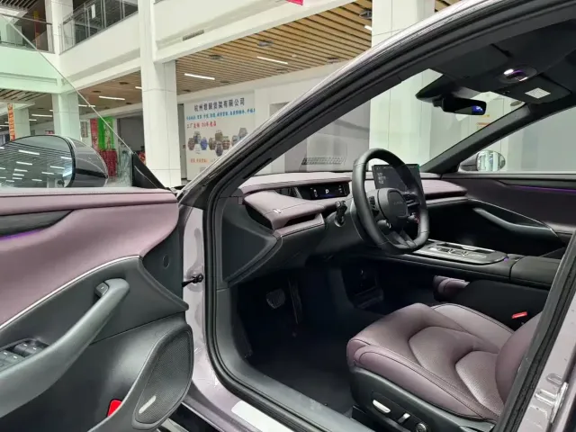 Xiaomi SU7 — Фото автомобиля 9