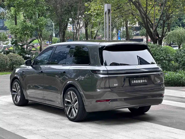 Li Auto L9 — Фото автомобиля 8