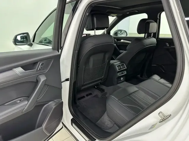 Audi Q5L — Фото автомобиля 13