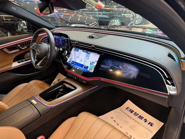 Mercedes-Benz E-Class — Фото автомобиля 11