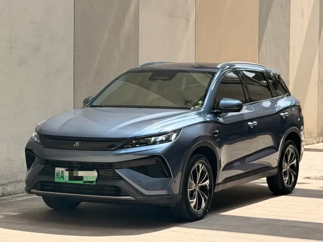 Фотография автомобиля — BYD Song Pro