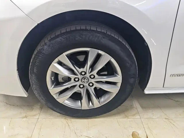 Toyota Sienna — Фото автомобиля 22