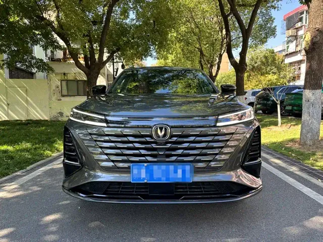 Changan CS75 Plus — Фото автомобиля 6