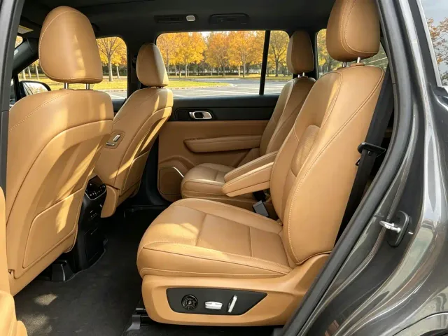 Li Auto ONE — Фото автомобиля 11