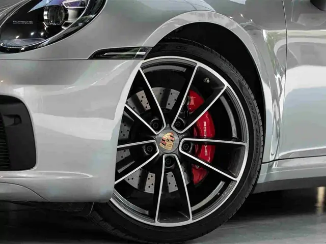 Porsche 911 — Фото автомобиля 5