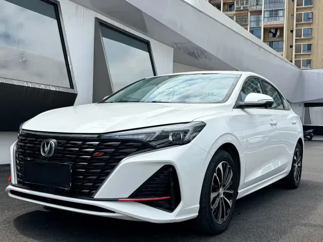 Фотография автомобиля — Changan Eado