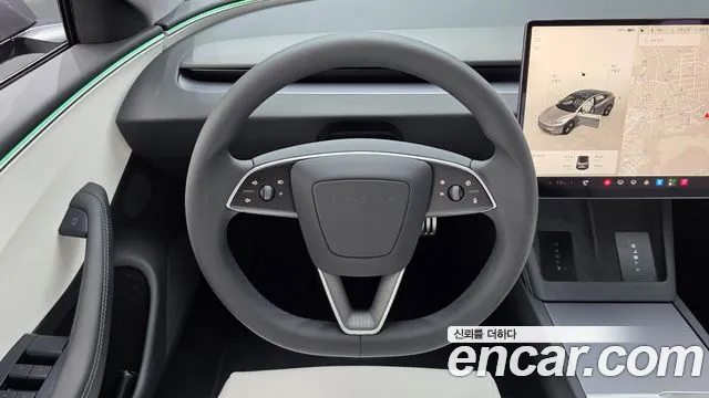 Tesla Model 3 — Фото автомобиля 18