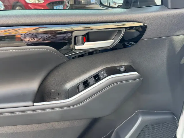 Toyota Highlander — Фото автомобиля 7
