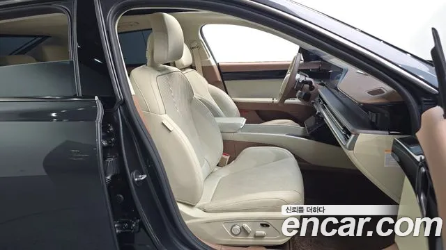 Hyundai Grandeur GN7 — Фото автомобиля 16