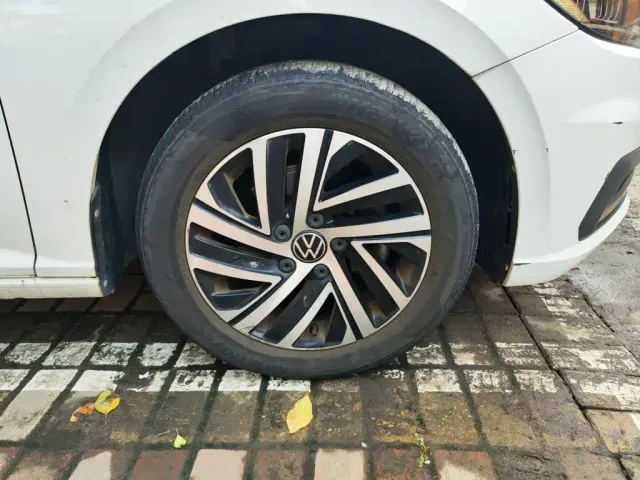 Volkswagen Lavida — Фото автомобиля 24