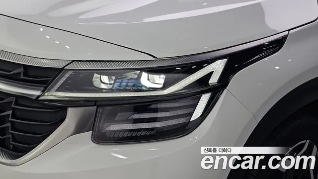 Kia Seltos Новый Seltos Бензин 2.0 2WD — Фото автомобиля 21