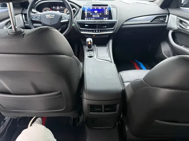 Cadillac CT5 — Фото автомобиля 14