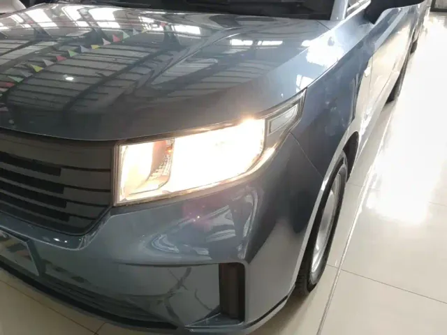 Wuling Hongguang Plus — Фото автомобиля 23