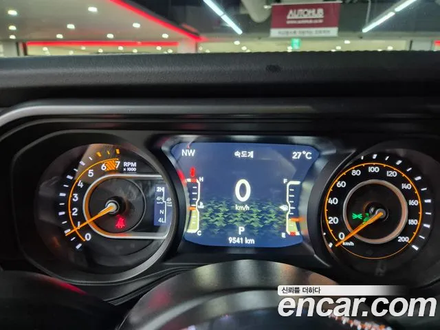 Jeep Wrangler JL — Фото автомобиля 16