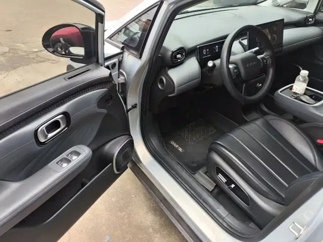 GAC Aion UT — Фото автомобиля 15
