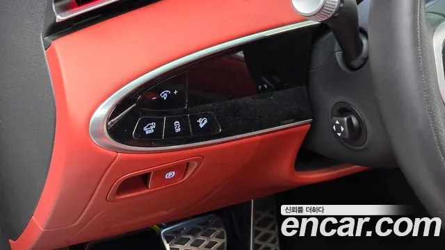 Genesis GV70 2.5T Бензин AWD — Фото автомобиля 14