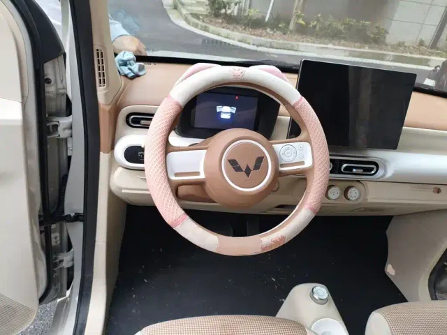 Wuling Hongguang Mini EV — Фото автомобиля 6