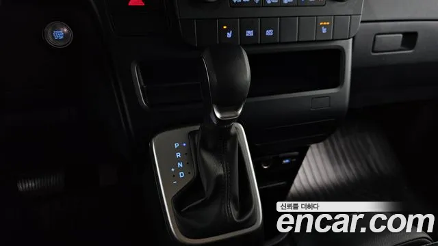 Hyundai Staria Staria Tourer 11 мест — Фото автомобиля 9