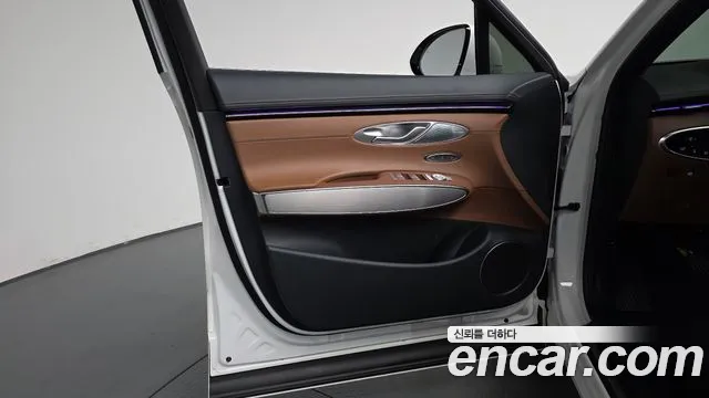 Genesis GV70 — Фото автомобиля 13