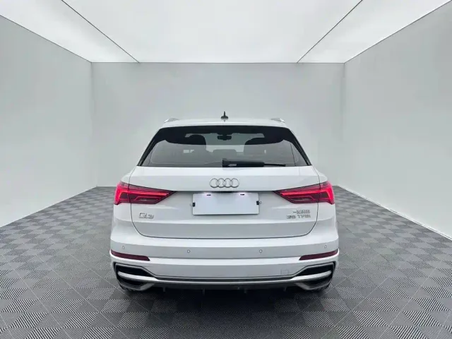Audi Q3 — Фото автомобиля 5