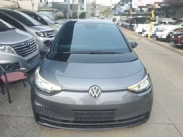 Volkswagen ID.3 — Фото автомобиля 2