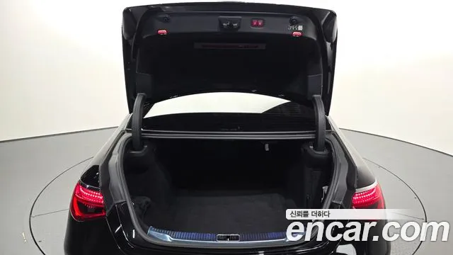 Mercedes-Benz S-Class — Фото автомобиля 18